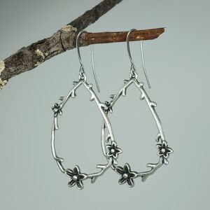 HAND CRAFTED Silver Flower Vine Teardrop Hoop Earrings Boho Minimalist
